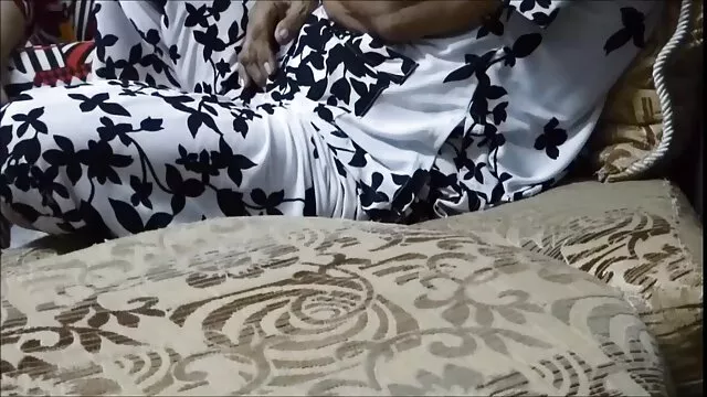 پورنو داغ بدون ثبت نام  مومیایی موی عكس كير در كس سرخ روی دیک می پرید.