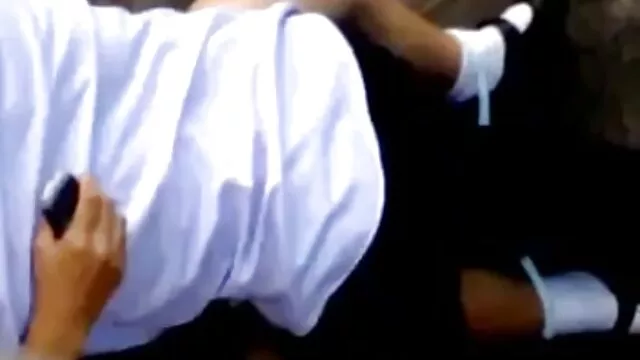 پورنو داغ بدون ثبت نام  گیلاس بوسه توسط شوهرش و مسافرخانه گرفتار می عکس سکس کوس عربی شود.