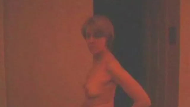 پورنو داغ بدون ثبت نام  زن چربی با عكس كون و كوس انگشت انگشت خود را واژن می کند.