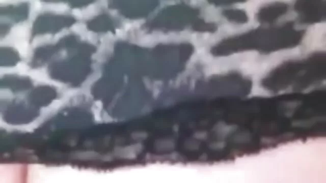 پورنو داغ بدون ثبت نام  دختر در عکس های سکسی کون و کوس سکس شهوانی.
