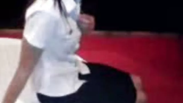 پورنو داغ بدون ثبت نام  شلیک عکس سکسی کوس گنده در ساحل روسیه برای یک مجله.