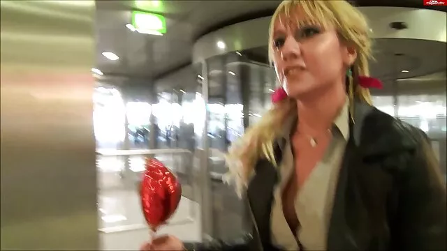 پورنو داغ بدون ثبت نام  یک عکس کون وکس خوشگل دختر ساده لیسیدن دیک.